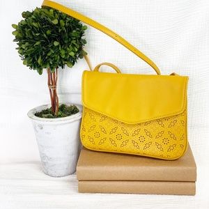 Moda Luxe mustard crossbody bag